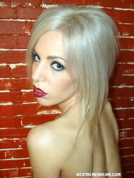 Extreme Kream invites you to browse their xxx pictures with Kream in xxx fuck