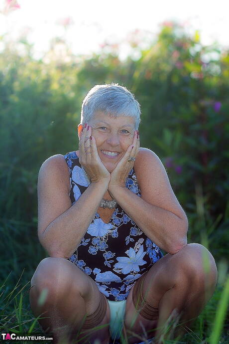 TAC Amateurs are pleased to offer you xxx photos featuring Savana xxx gallery 270352