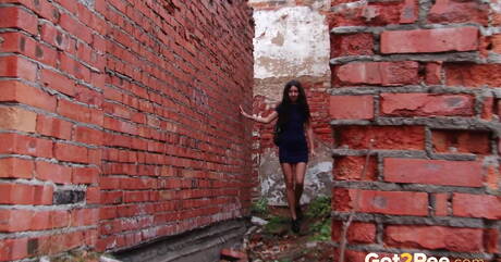 Got 2 Pee invite you to explore a xxx photos with Katya in piss action